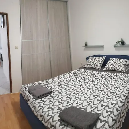 Apartment Maria Grey