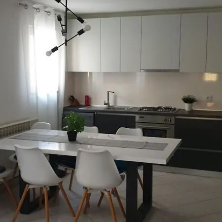 Apartment Maria Grey