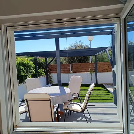 Maria Grey Apartman Vir