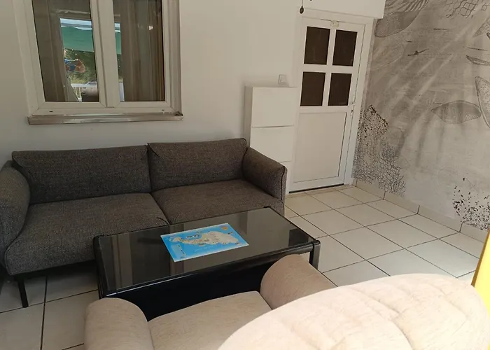 Maria Grey Apartman Vir