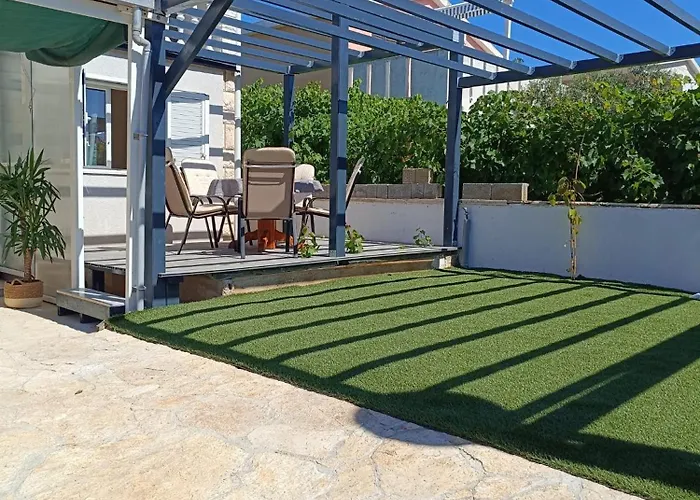 Apartman Maria Grey Vir